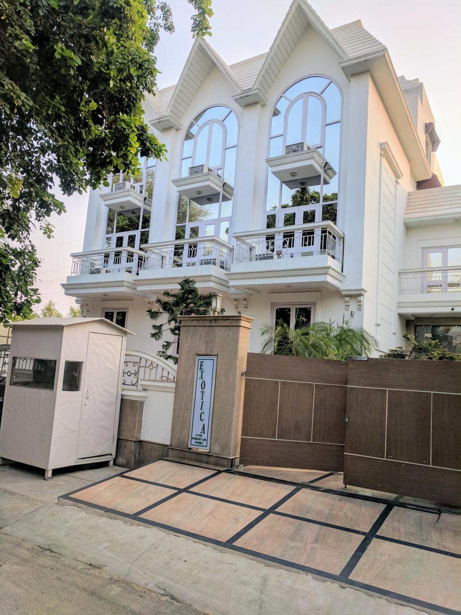 Hotel Exotica Leisure Valley, Gurgaon Exterior foto